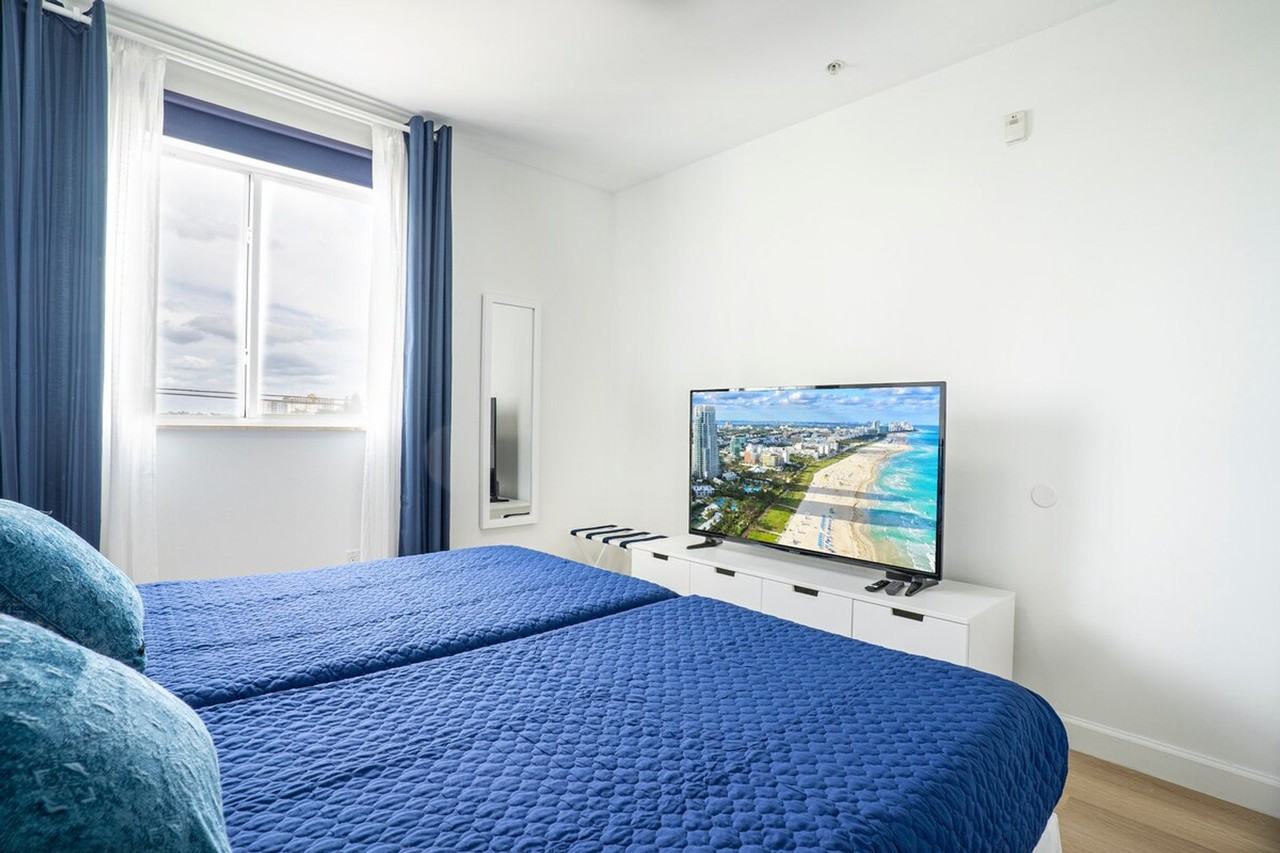 3221 Sw 23rd St #1056251P - Photo 4 of 30