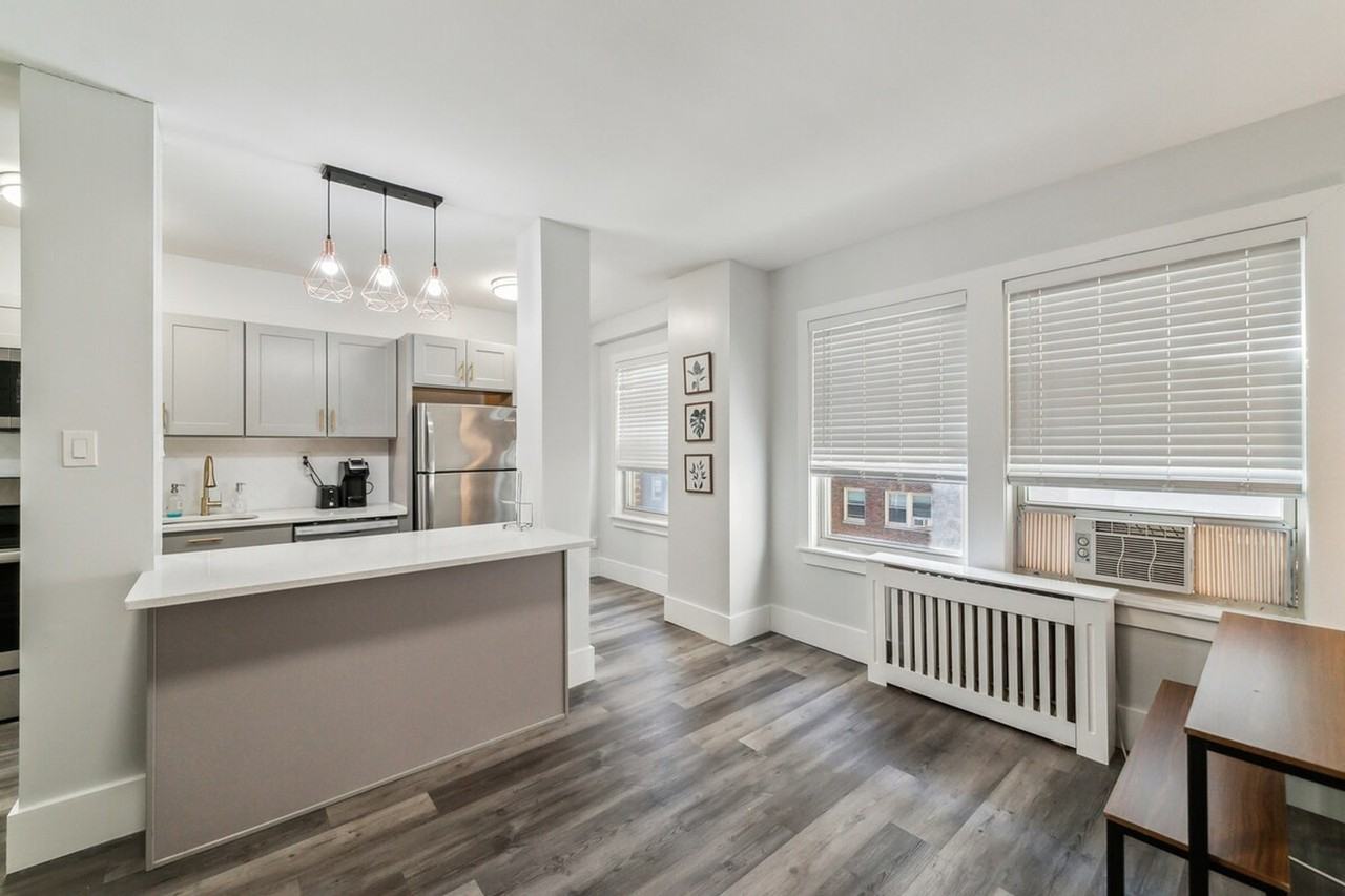 Locust Walk #1058077P - Photo 3 of 30