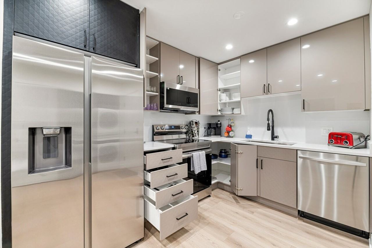 7200 N Western Ave #1060169P - Photo 4 of 44