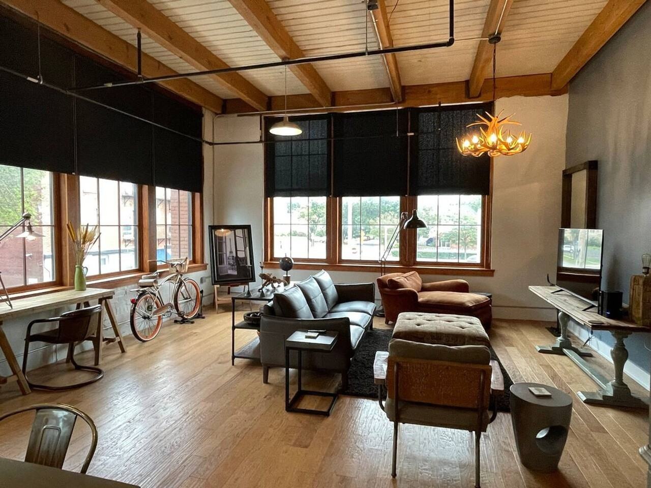 749 Monroe Ave #1094672P - Photo 2 of 17