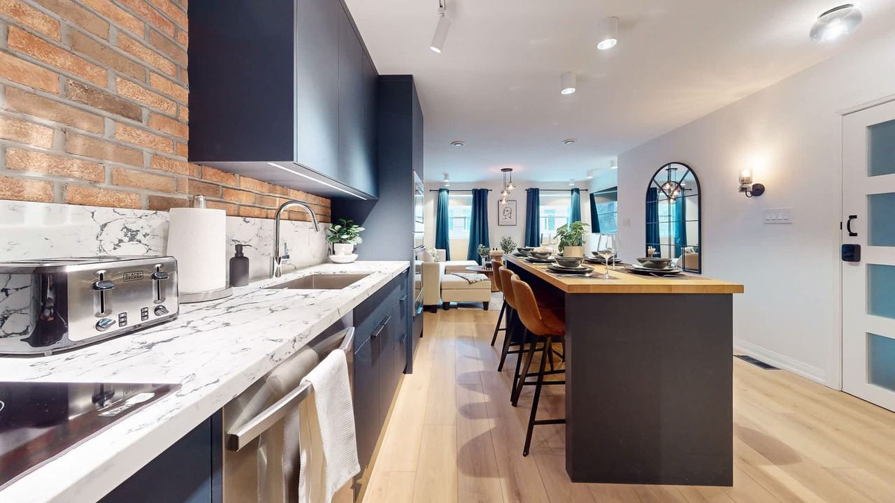 1008A Queen St E #1227122P - Photo 4 of 22