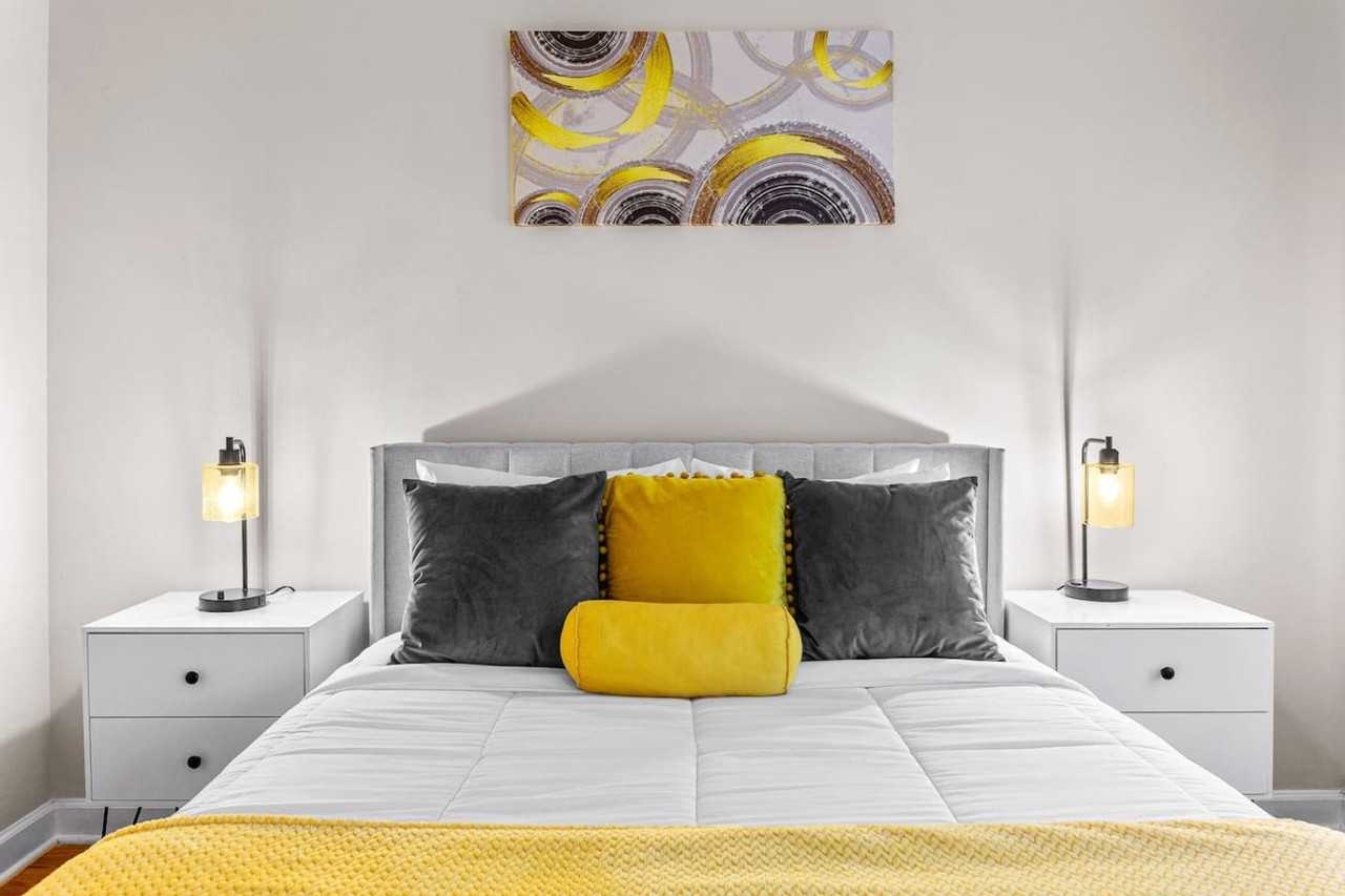 701 E Kirby St #1228637P - Photo 5 of 27