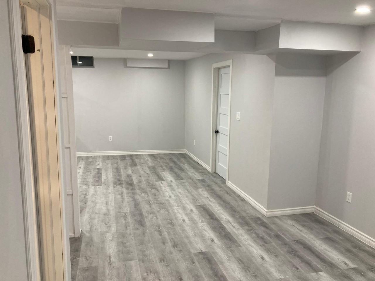 15280 Danby Rd - Photo 3 of 13