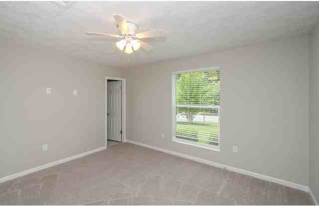 148 Shawns Way - Photo 7 of 50