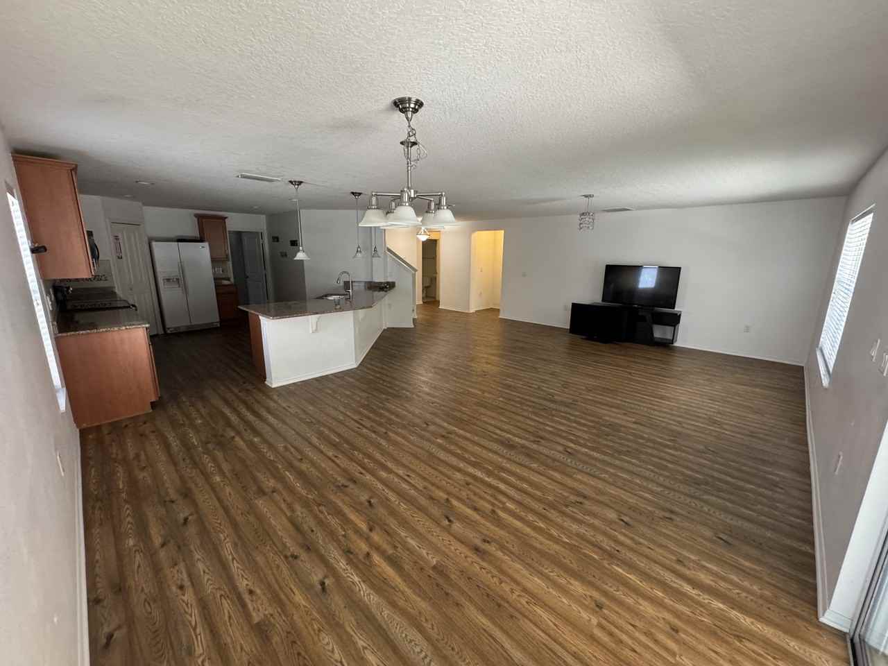 4702 Blue Diamond St - Photo 3 of 22