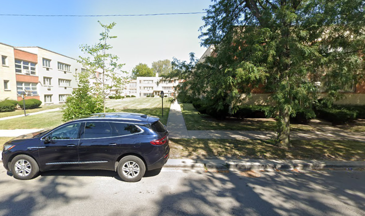 1822-1838 W 107th St - Photo 2 of 3