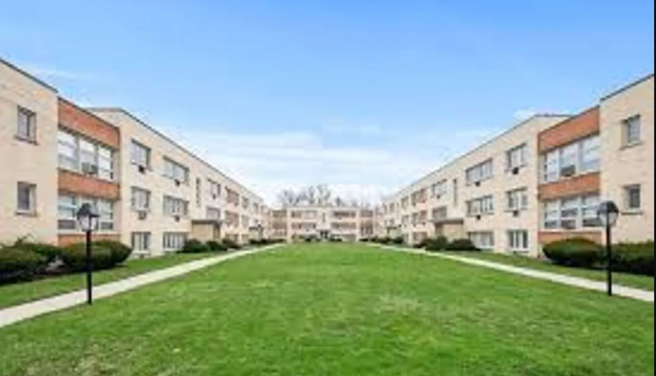 1822-1838 W 107th St - Photo 3 of 3