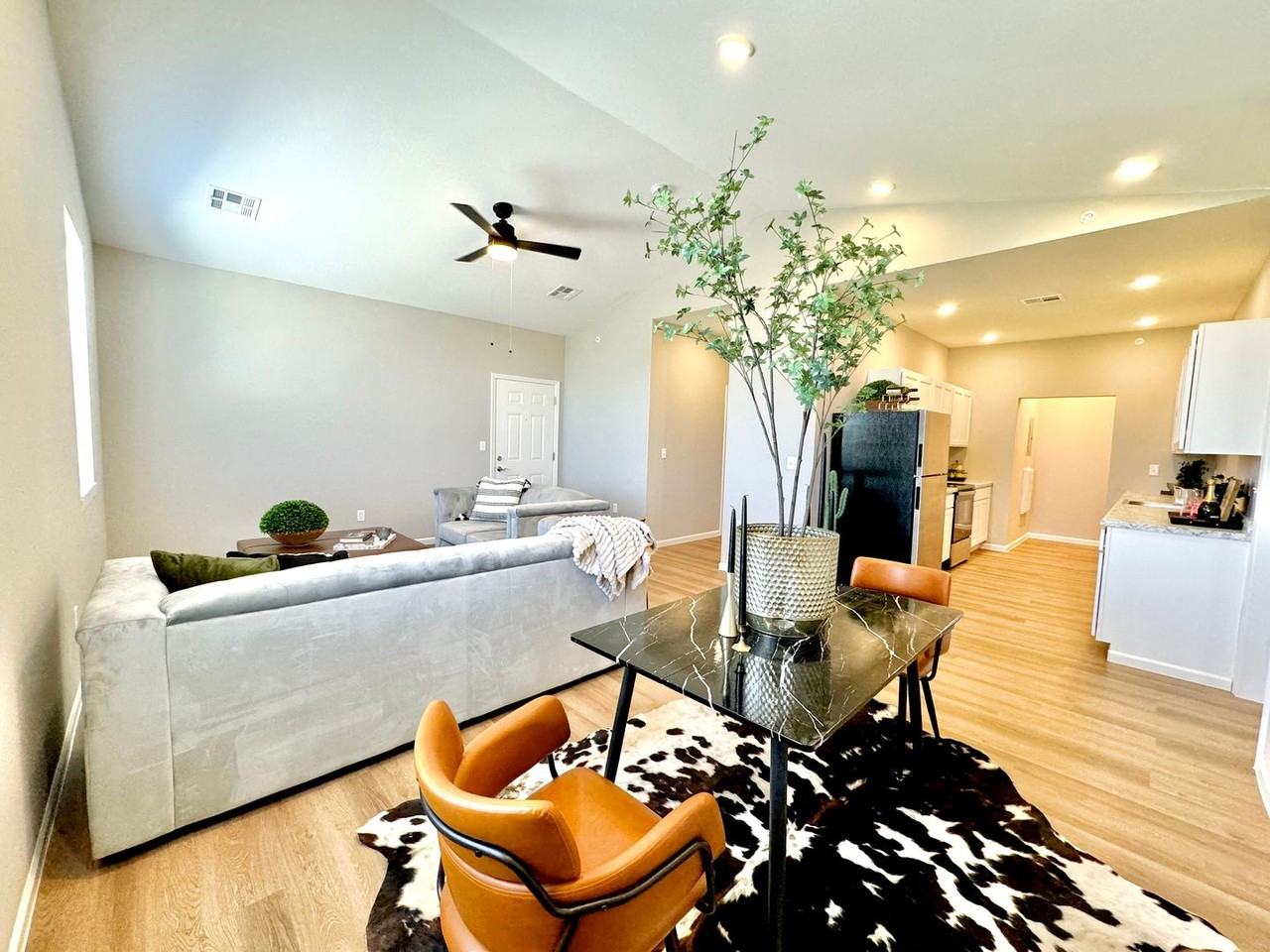 Sundance III - Photo 4 of 49