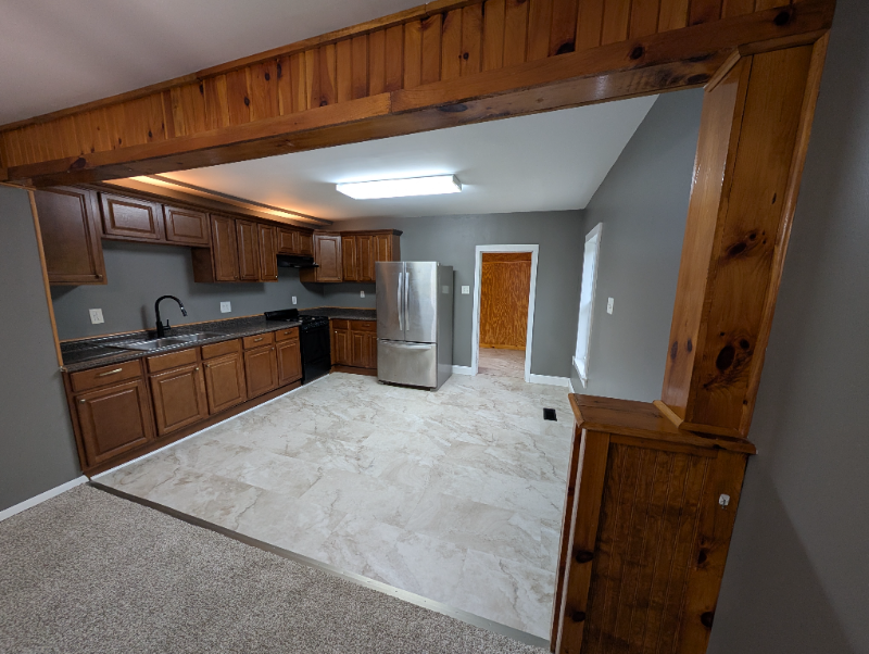 32 Platt St #B - Photo 2 of 13