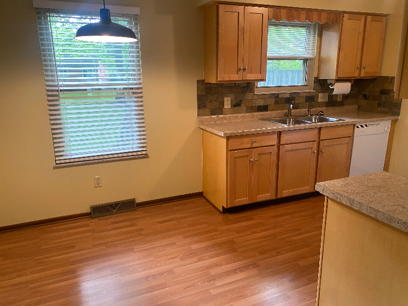 4219 Wood Park Dr - Photo 3 of 14