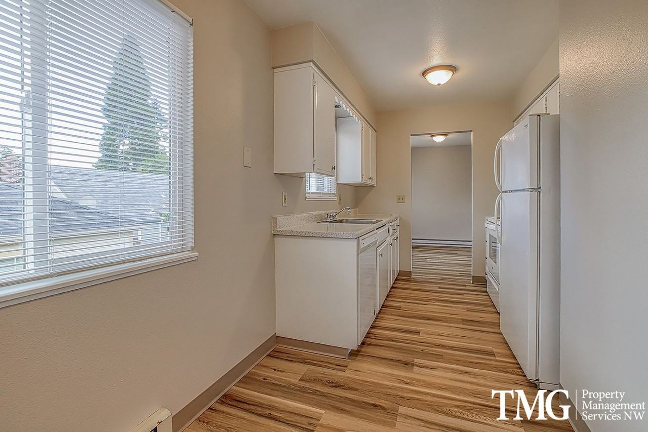 6521 - 6539 N Albina Ave - Photo 7 of 27