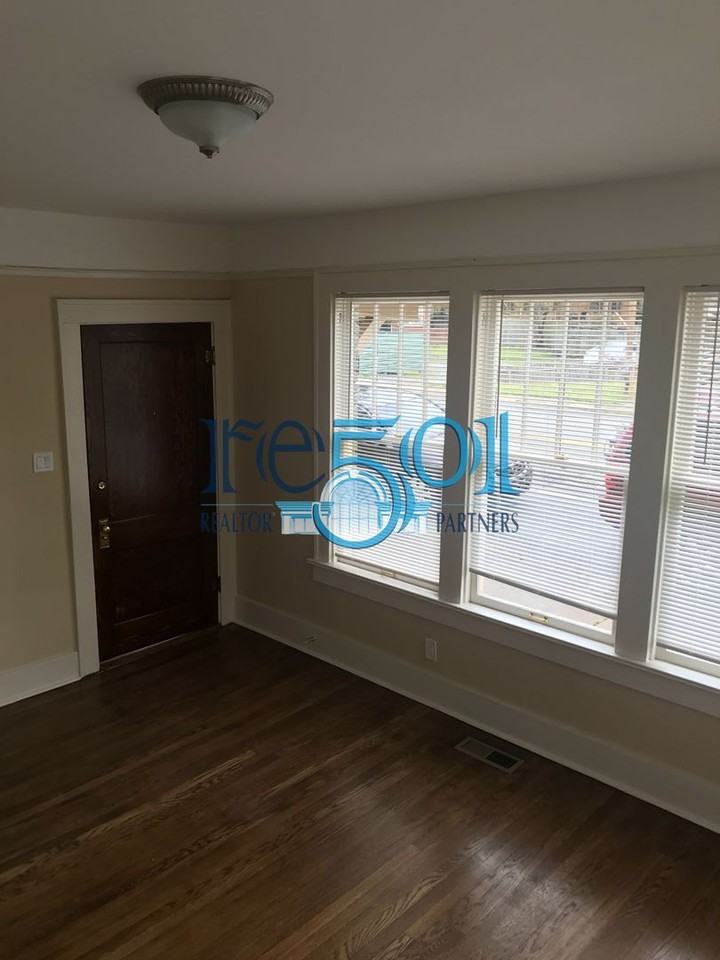 1305 Kavanaugh Blvd #A - Photo 4 of 50