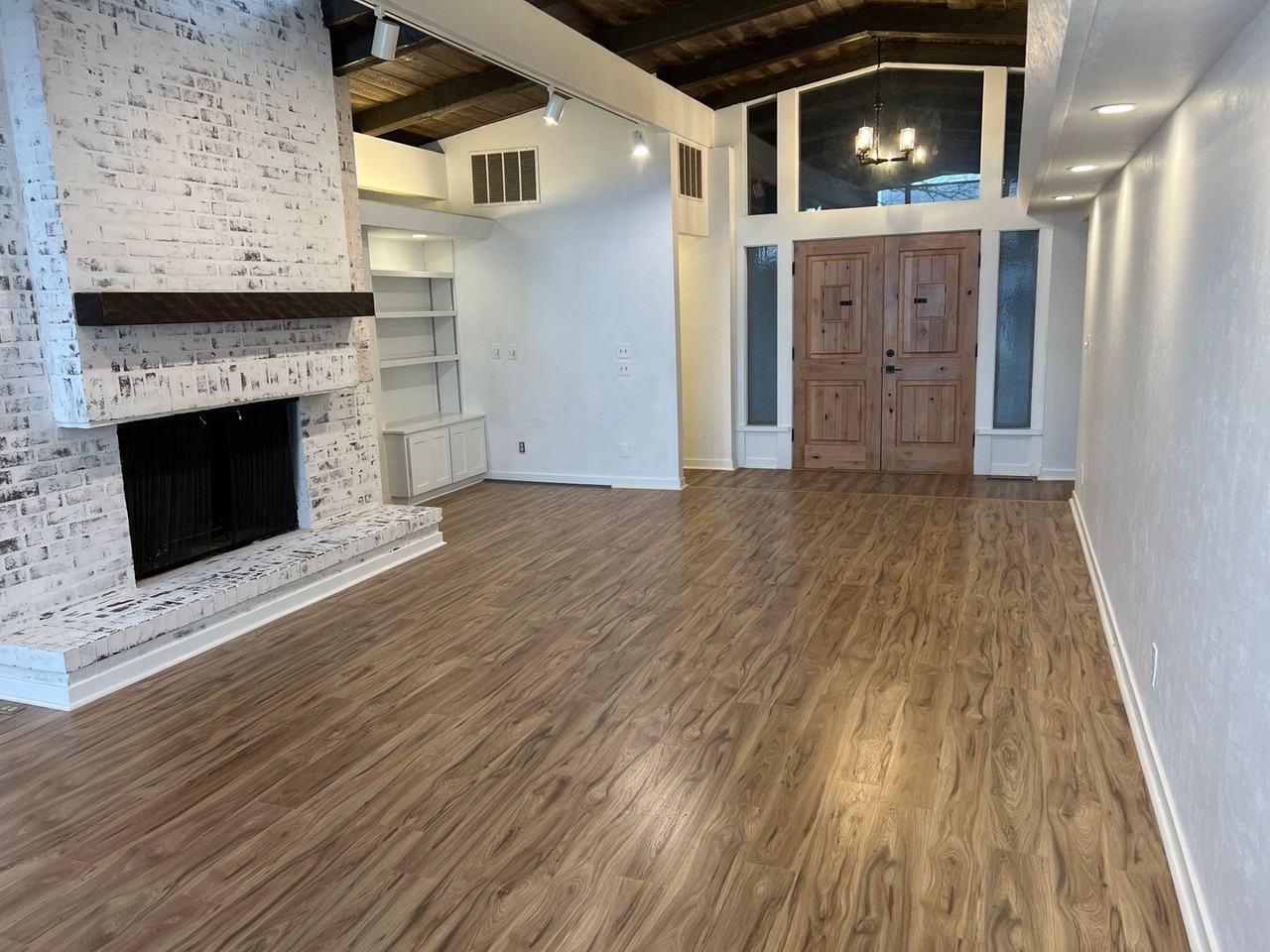 28242 S Lovers Ln - Photo 6 of 43