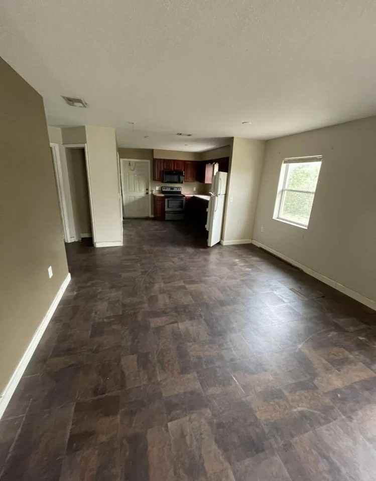 205 Adams St #NA - Photo 4 of 9