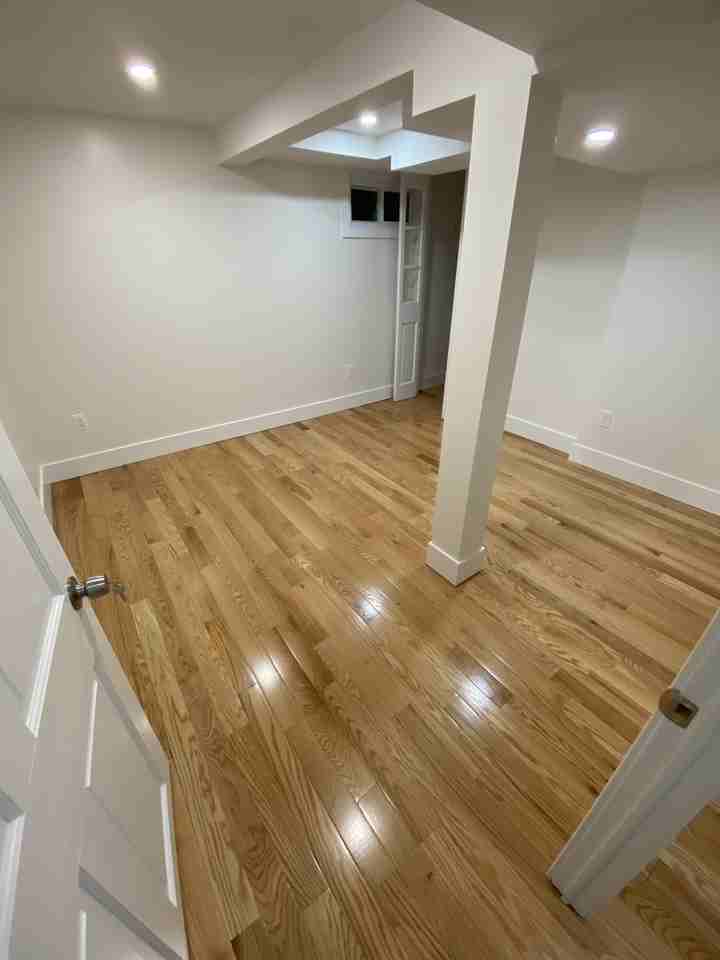 194 Roxbury Rd S #1 - Photo 3 of 12