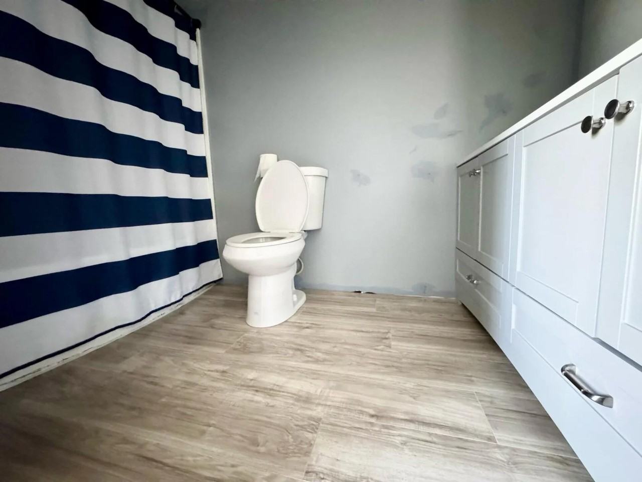 1047 Sycamore St #NA - Photo 6 of 16