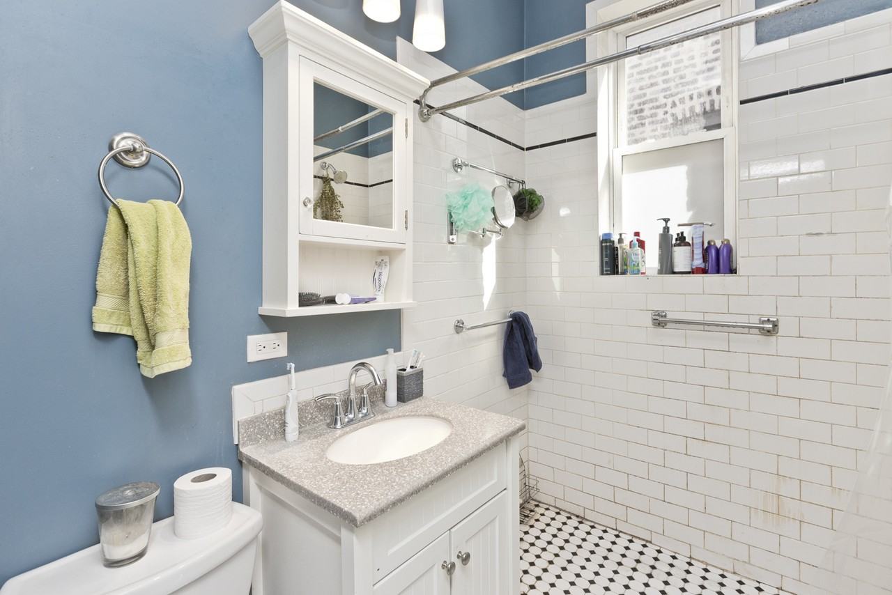 1037 S Racine Ave #3F - Photo 6 of 10