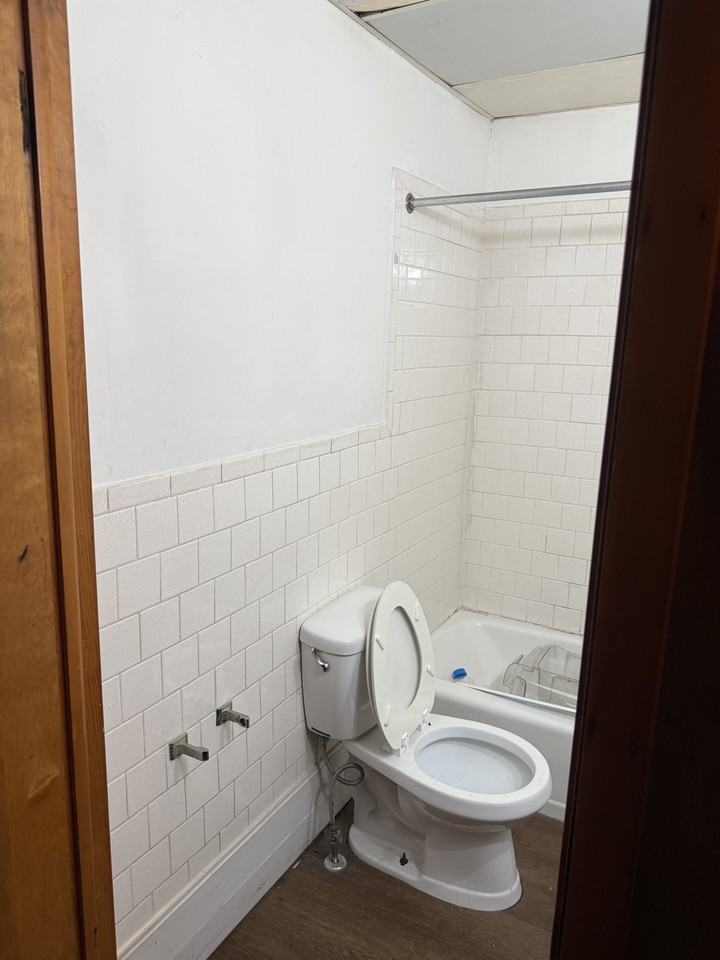 319 East Dewart Street #A - Photo 7 of 7