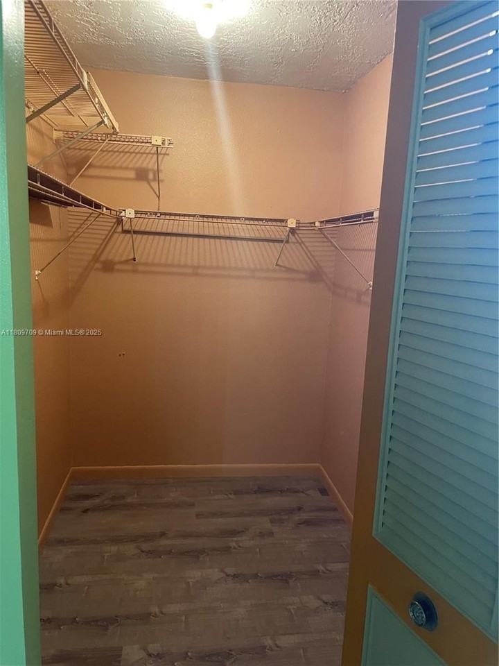 2861 Somerset Dr #107 - Photo 7 of 16