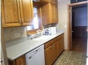 984 Shryer Ave W - Photo 2 of 20