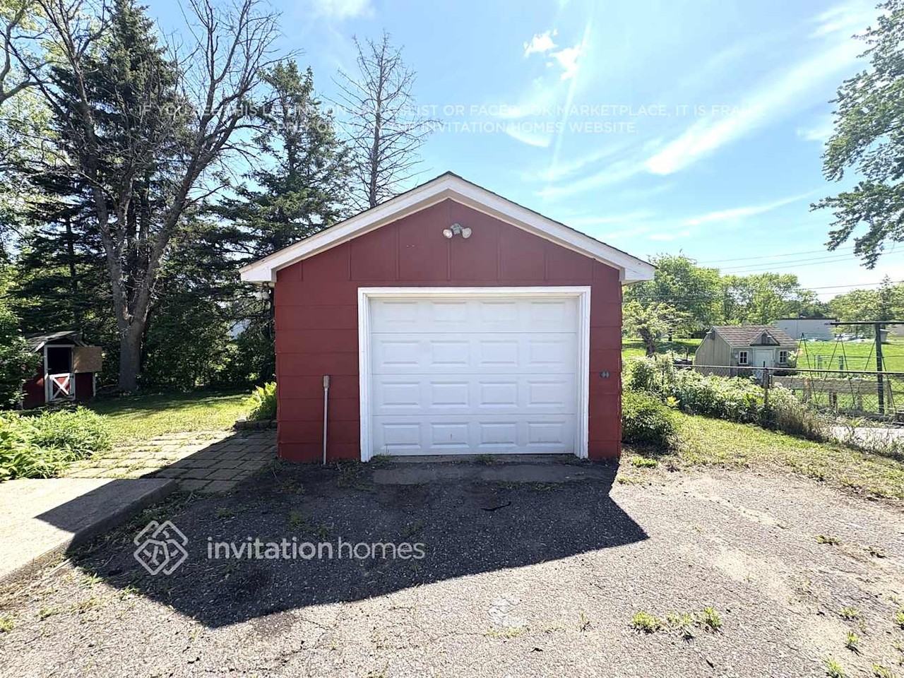 4616 Rhode Island Ave N - Photo 3 of 20