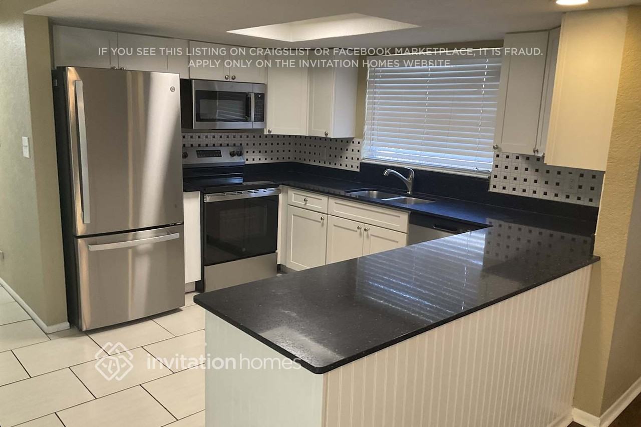 9141 Lunar Ln - Photo 7 of 22