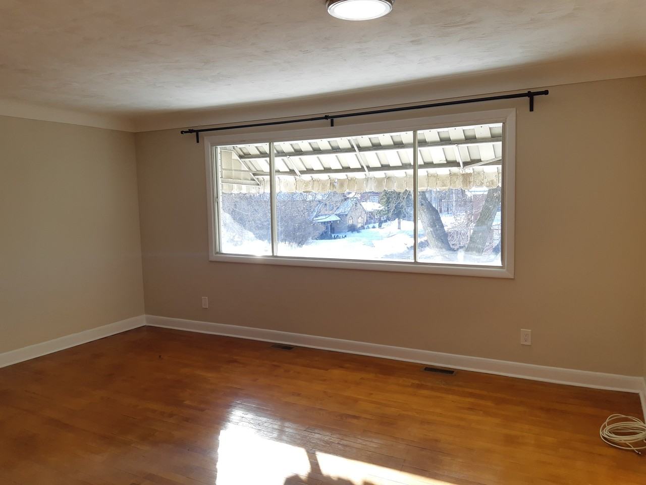 2503 Clementine - Photo 3 of 3