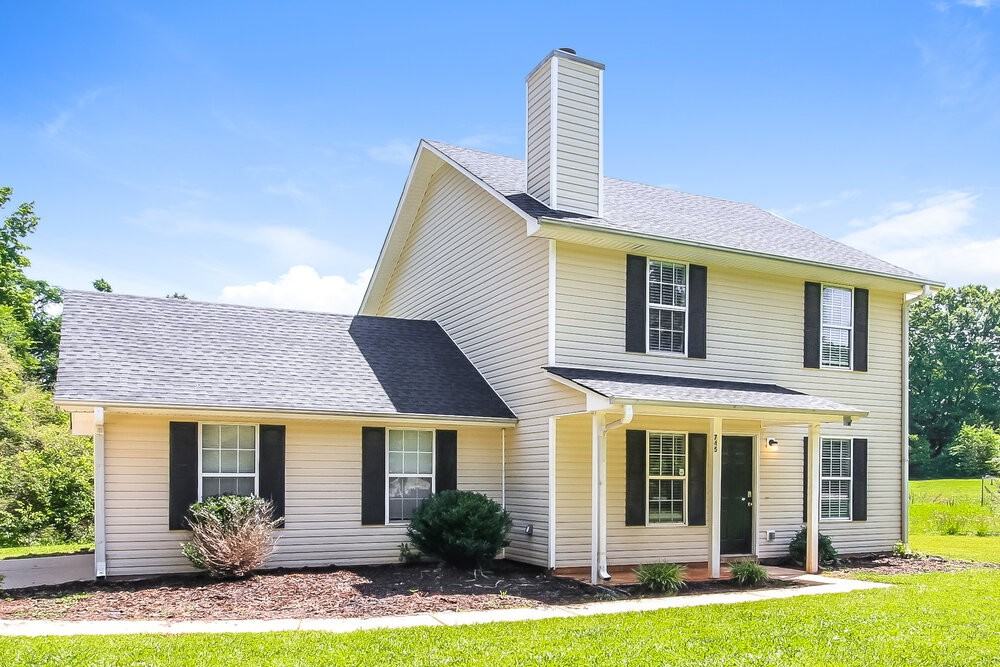 745 Keys Ferry Rd - Photo 5 of 17