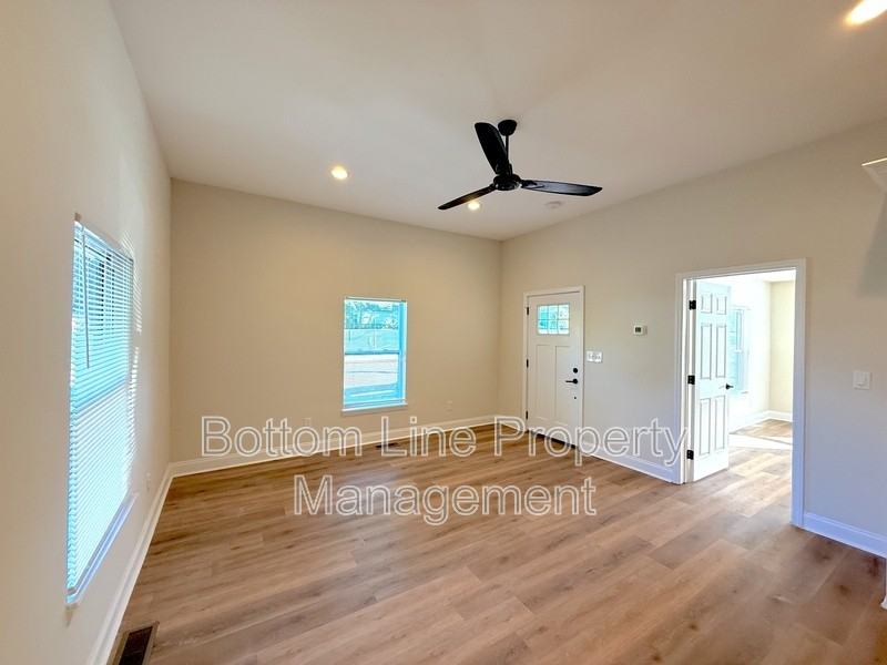 1112 Pegram St - Photo 3 of 23