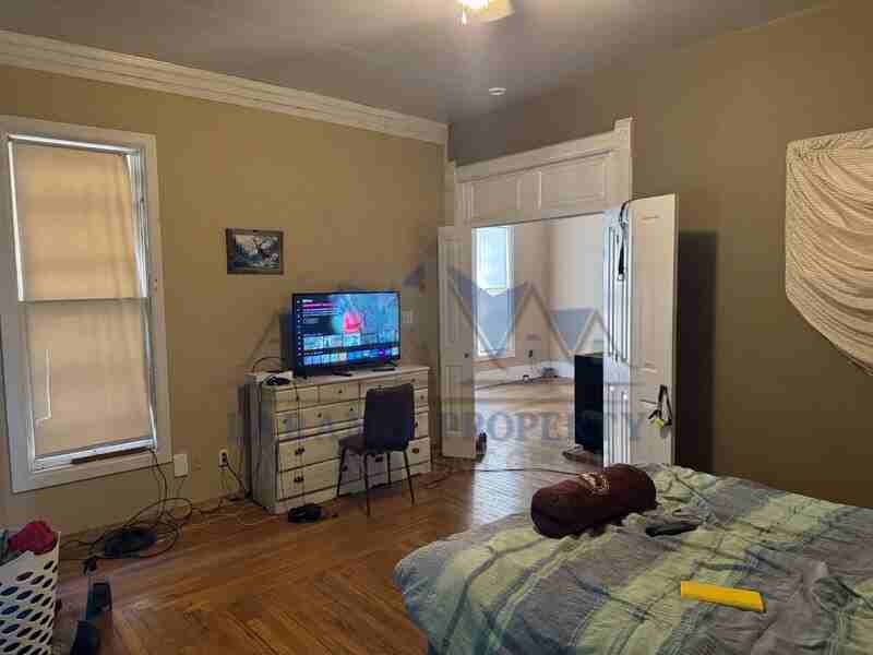 614 S 5th St #1 - Photo 3 of 17