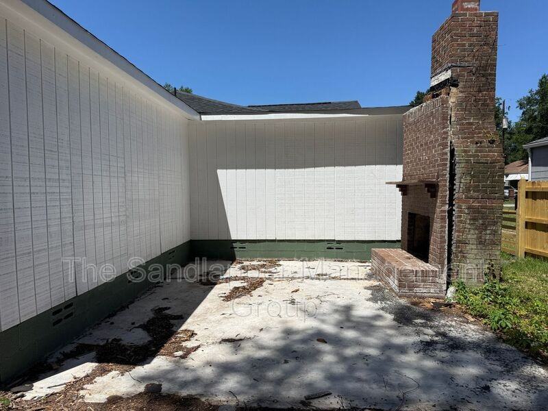 2627 Madden Dr - Photo 4 of 19