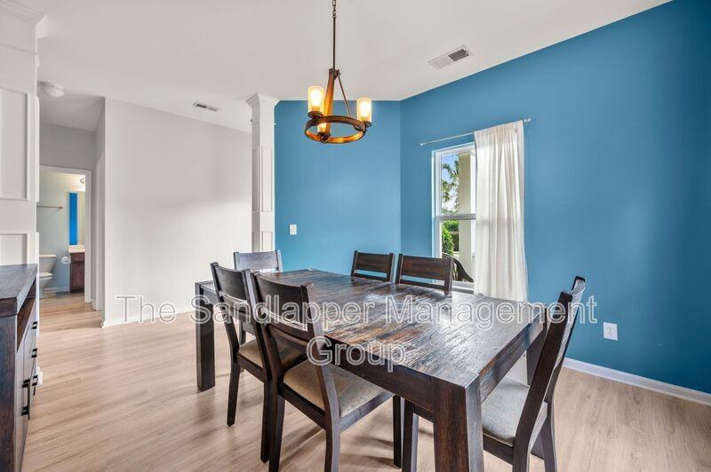 7430 Northgate Dr - Photo 6 of 34