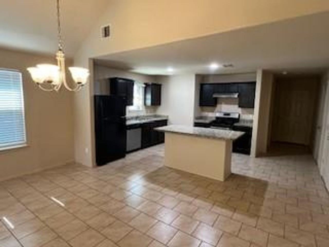 19115 Warlander Ct - Photo 6 of 12