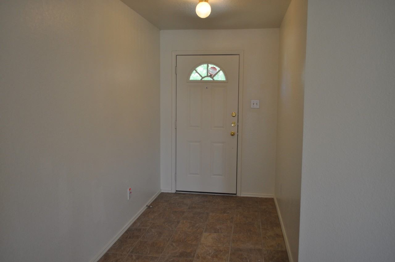 9753 Stoney Bridge Rd - Photo 2 of 20