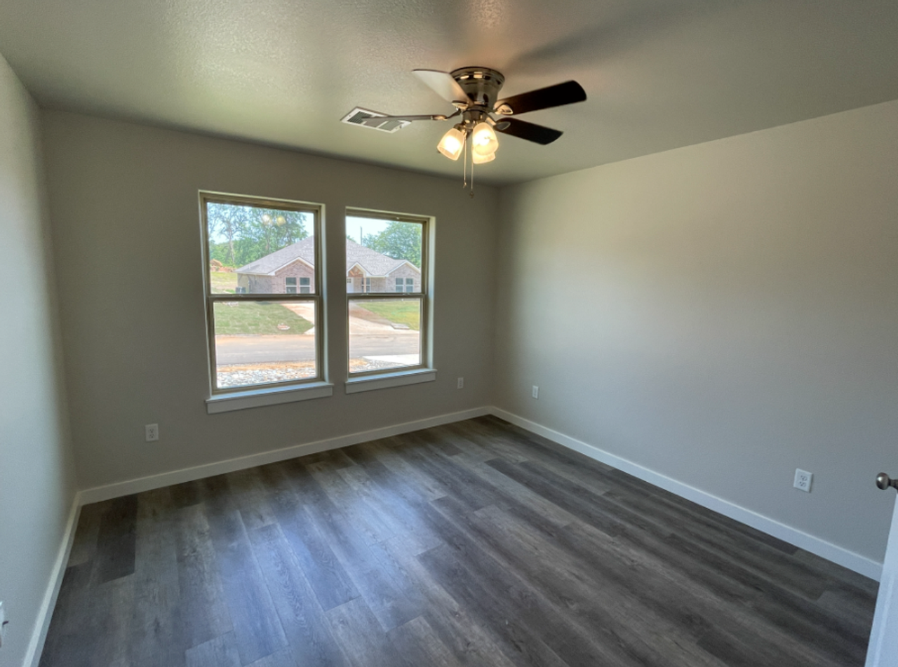 20 Watch Hill Dr - Photo 7 of 9