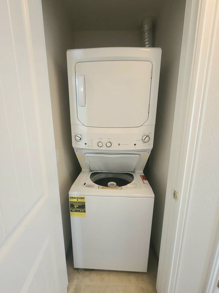 540 - 1020 Locust - Photo 5 of 13