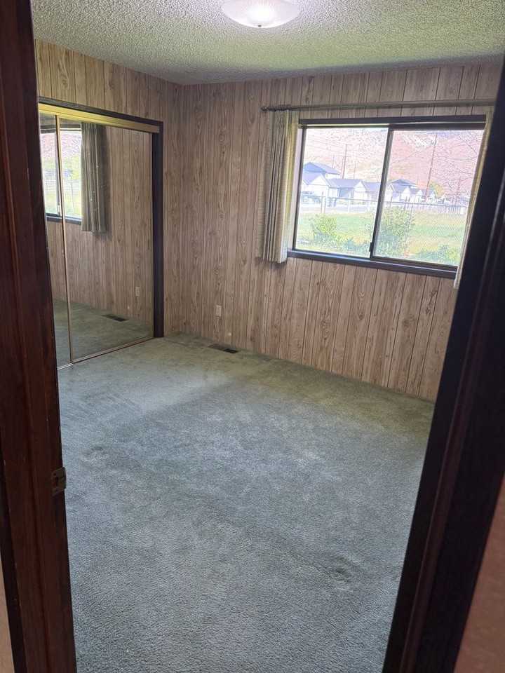 1451 Douglas St - Photo 3 of 10