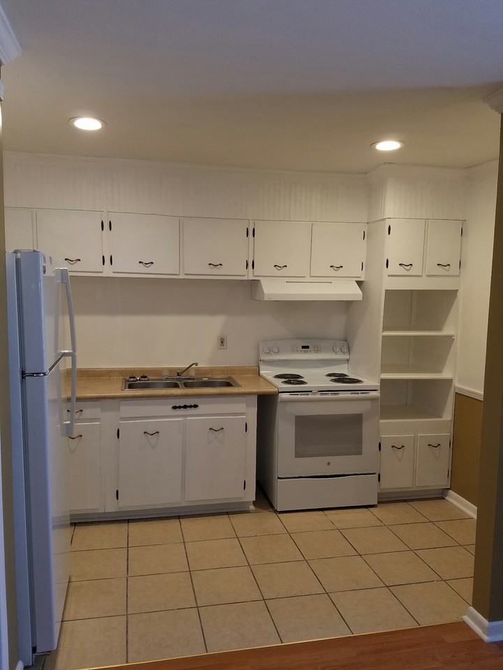 708-800 Maysville Flats - Photo 6 of 50