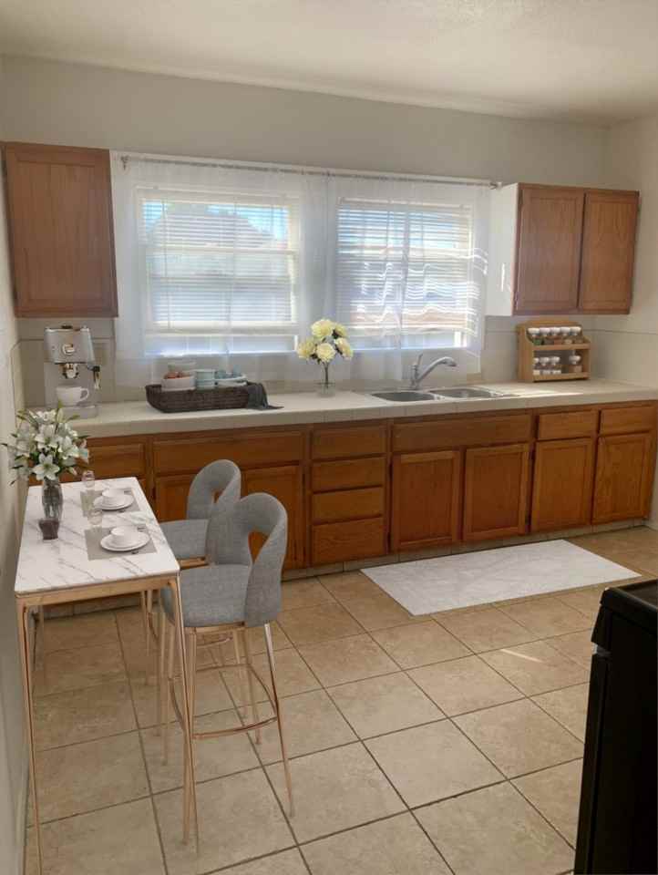 2031 Linden Street - Photo 3 of 7