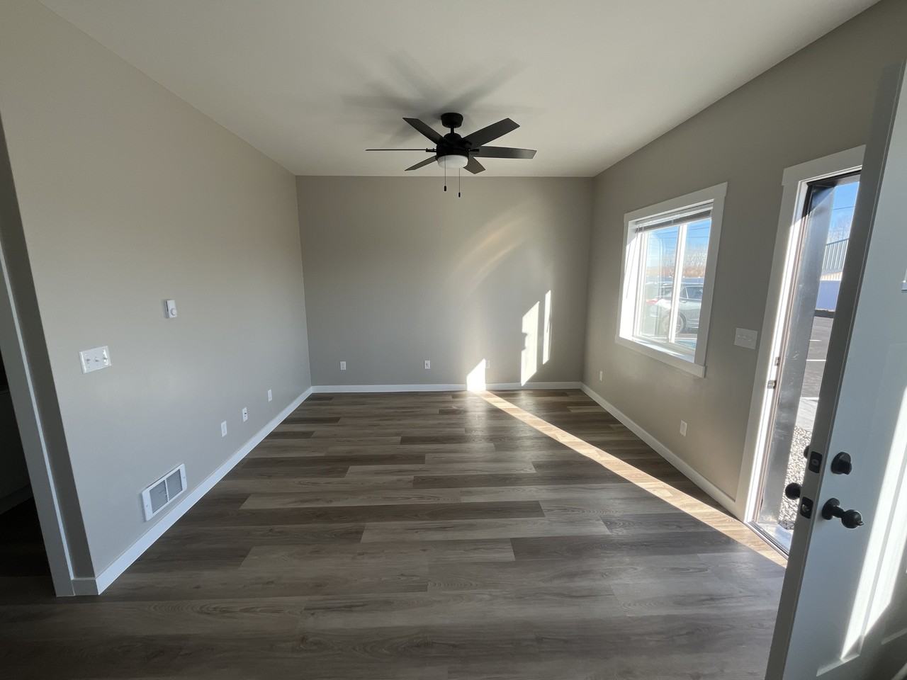 469 N 2400 E #6 - Photo 5 of 9