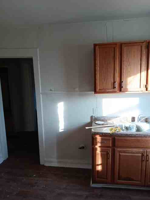 3261 N 26th St - Photo 7 of 8