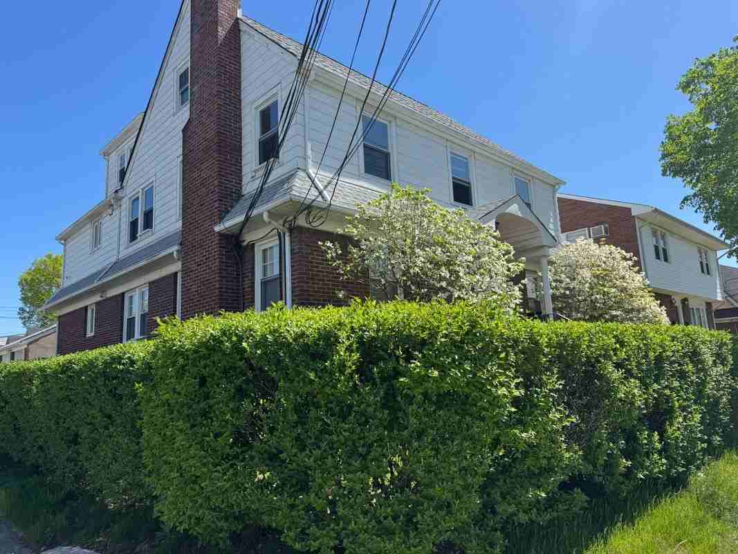 52 Speer Ave ##3 - Photo 2 of 2