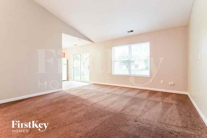 3033 S Tacoma Ave - Photo 3 of 15