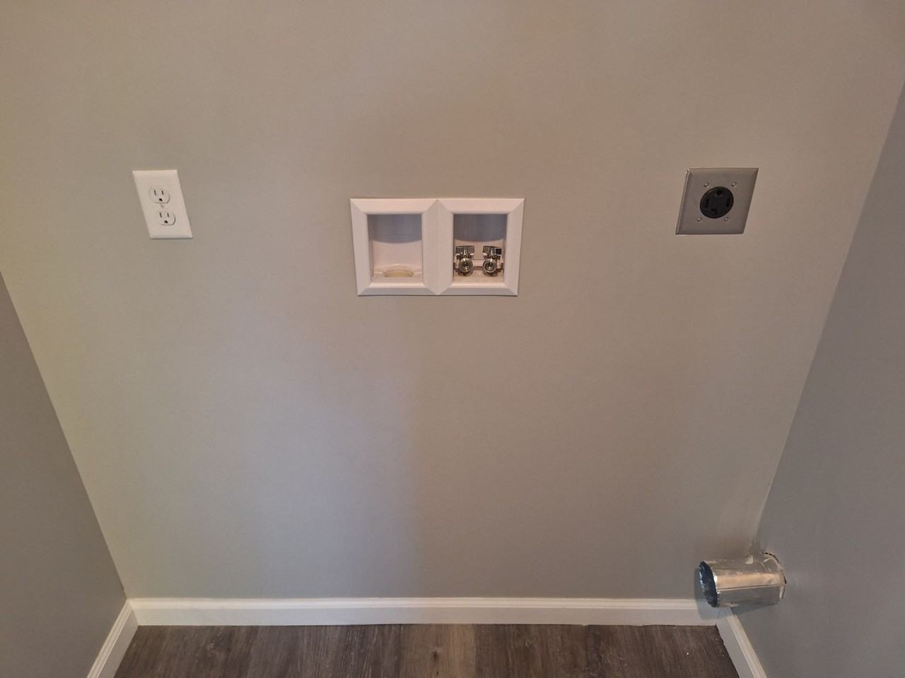 200 N 2nd St #G - Photo 3 of 37