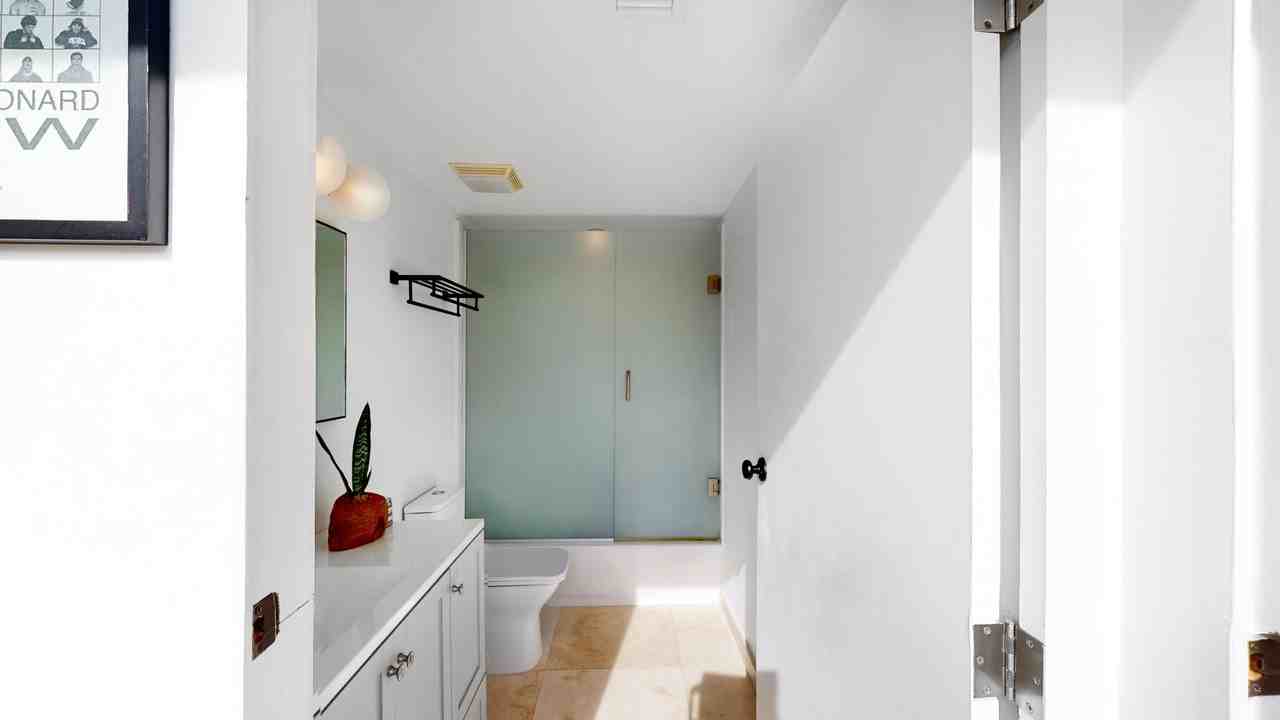 1428 West Ave #406 - Photo 6 of 23