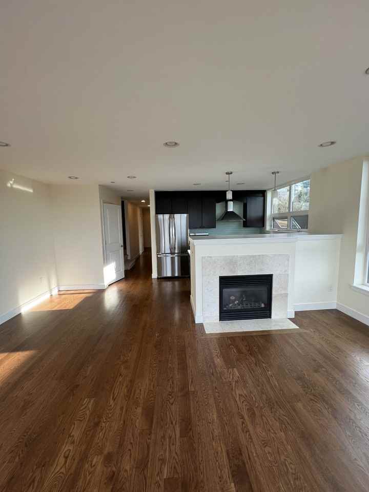 2233 14th Ave W #4 - Photo 2 of 32