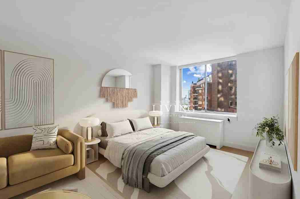 E 54th St #22A - Photo 3 of 5