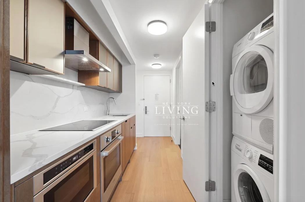 E 54th St #21A - Photo 5 of 5