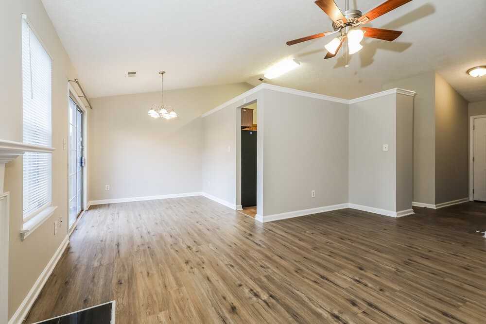 4252 Catalpa Ct - Photo 3 of 16