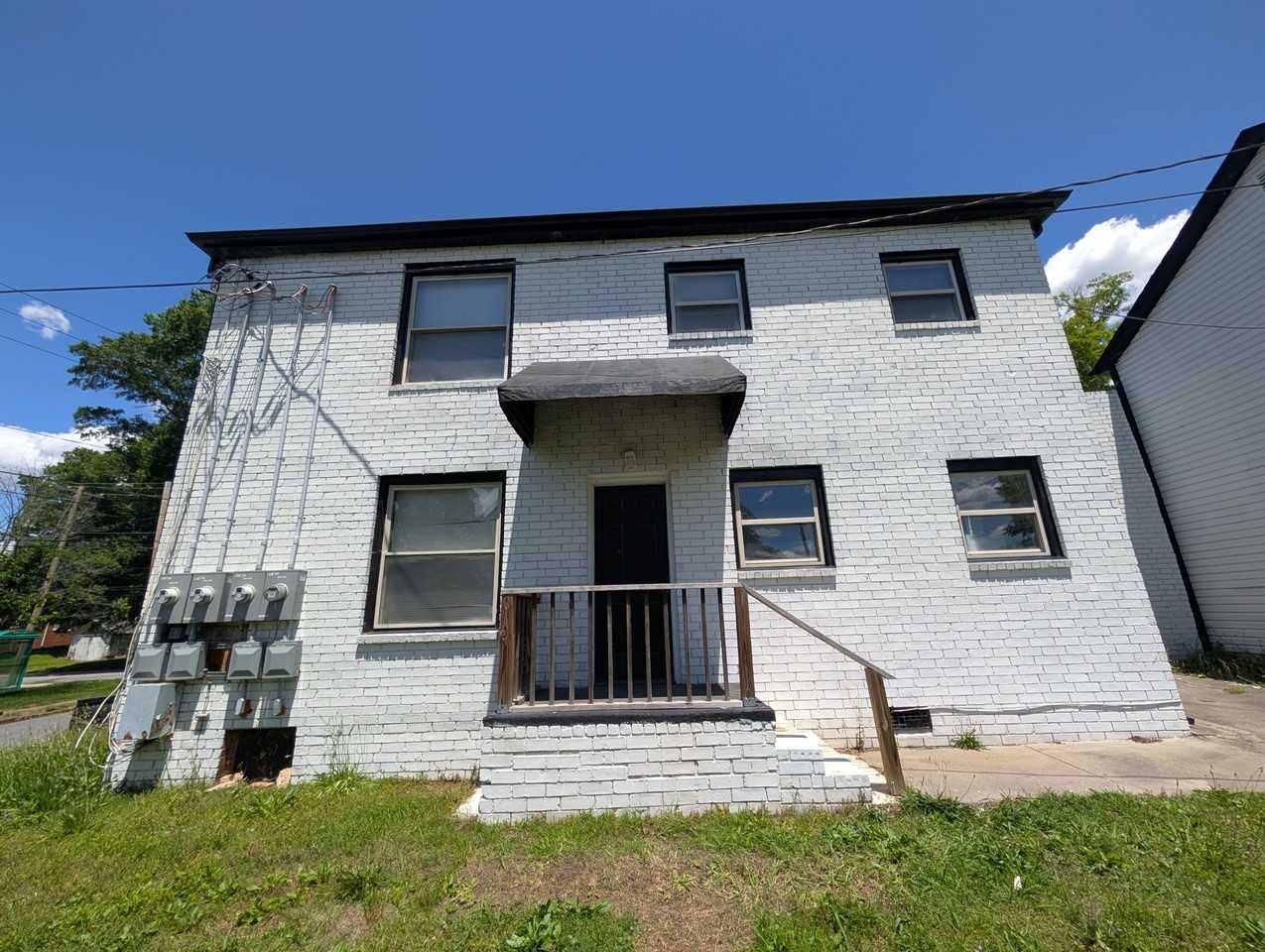 393 Kerr Street Northwest - Photo 3 of 16